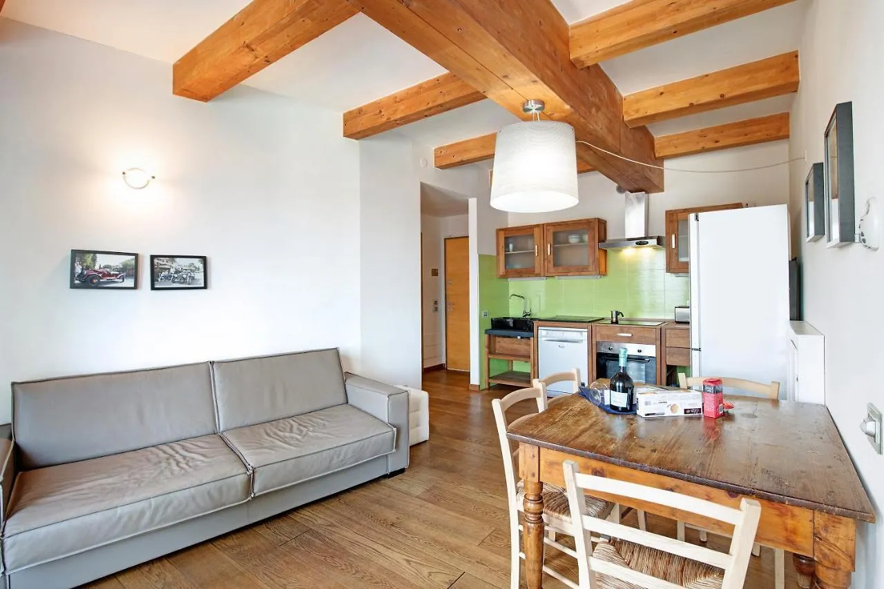 Appartamento Rocchetta Flat Salò Lägenhet