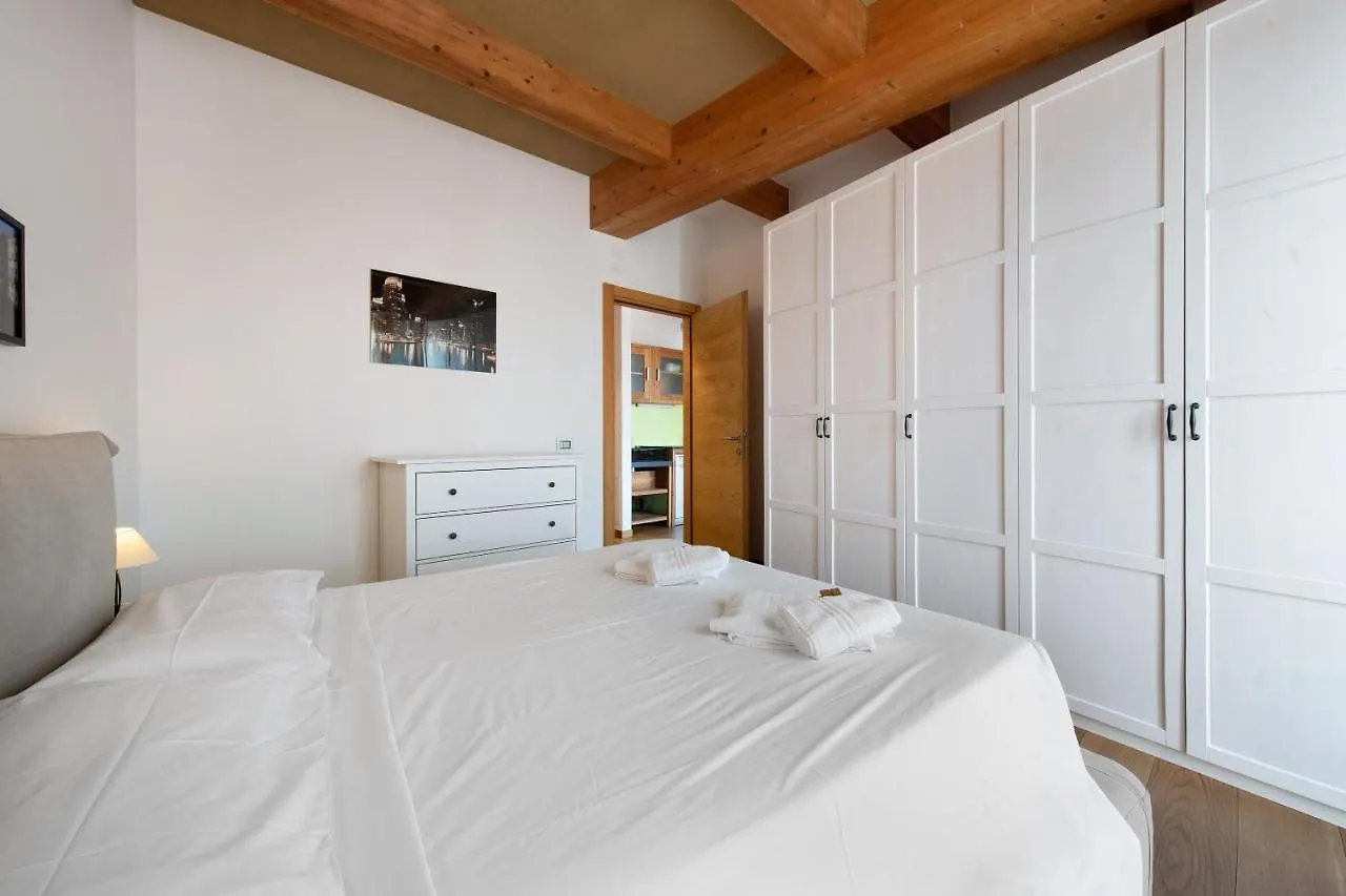 Lägenhet Appartamento Rocchetta Flat Salò