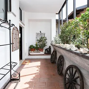 Isi Apartment